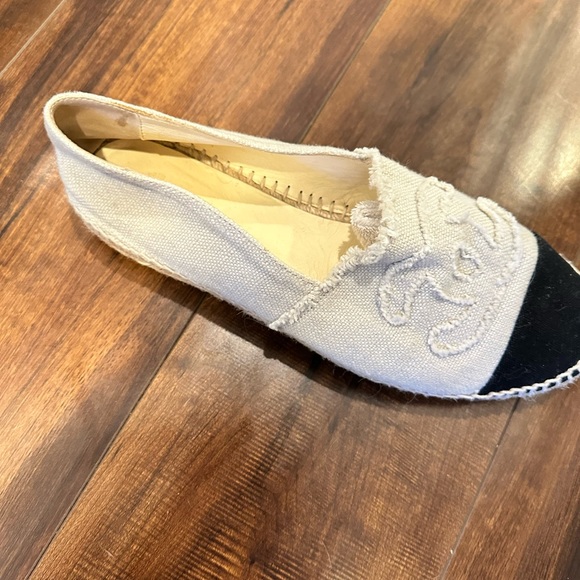 Chanel cream espadrilles size 40 - Picture 10 of 16
